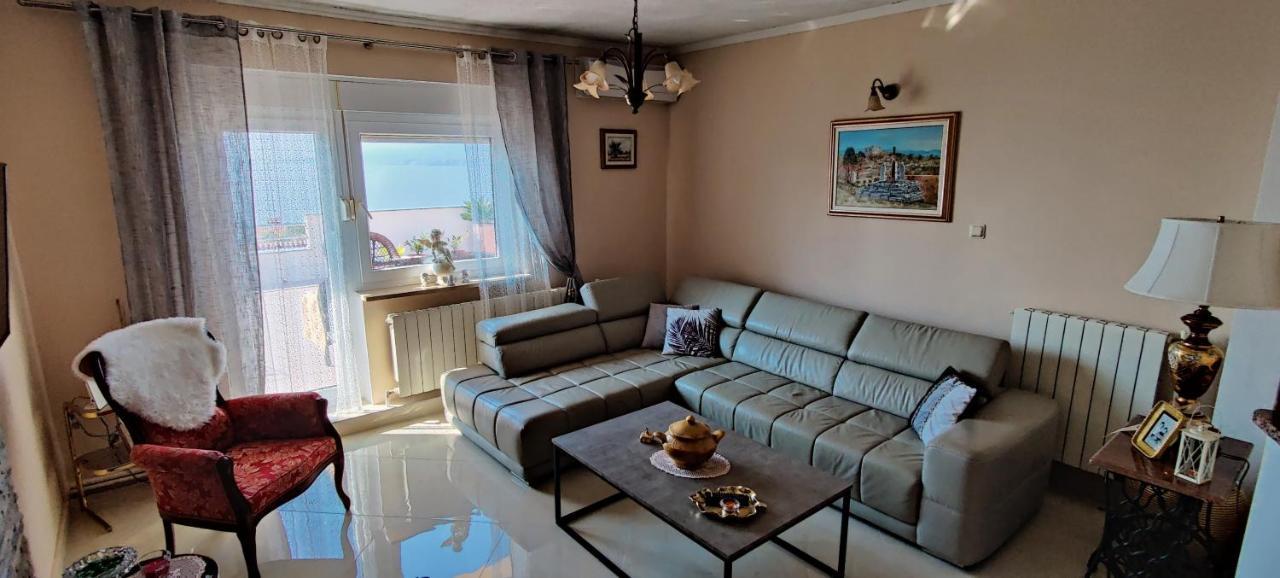 Apartments Tatjana Senj  Bagian luar foto